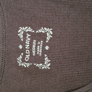 Ladies tank tops different colors sizes and color are in pictures